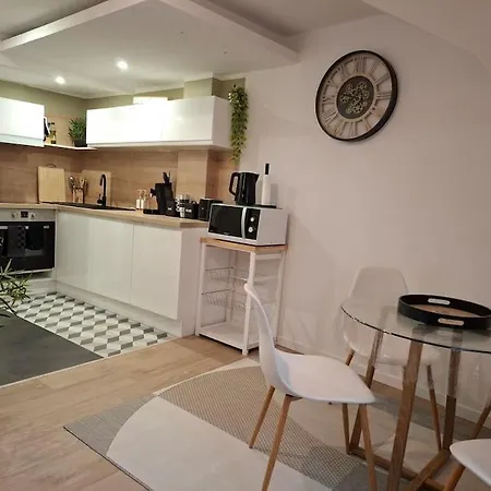 Bel Appartement, Apartment