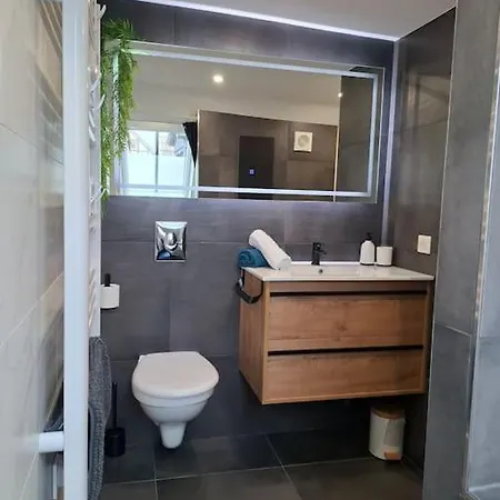 Bel Appartement, *